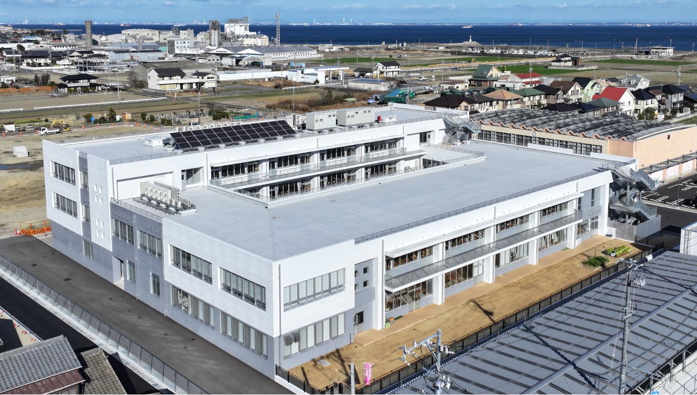 上空からの校舎風景